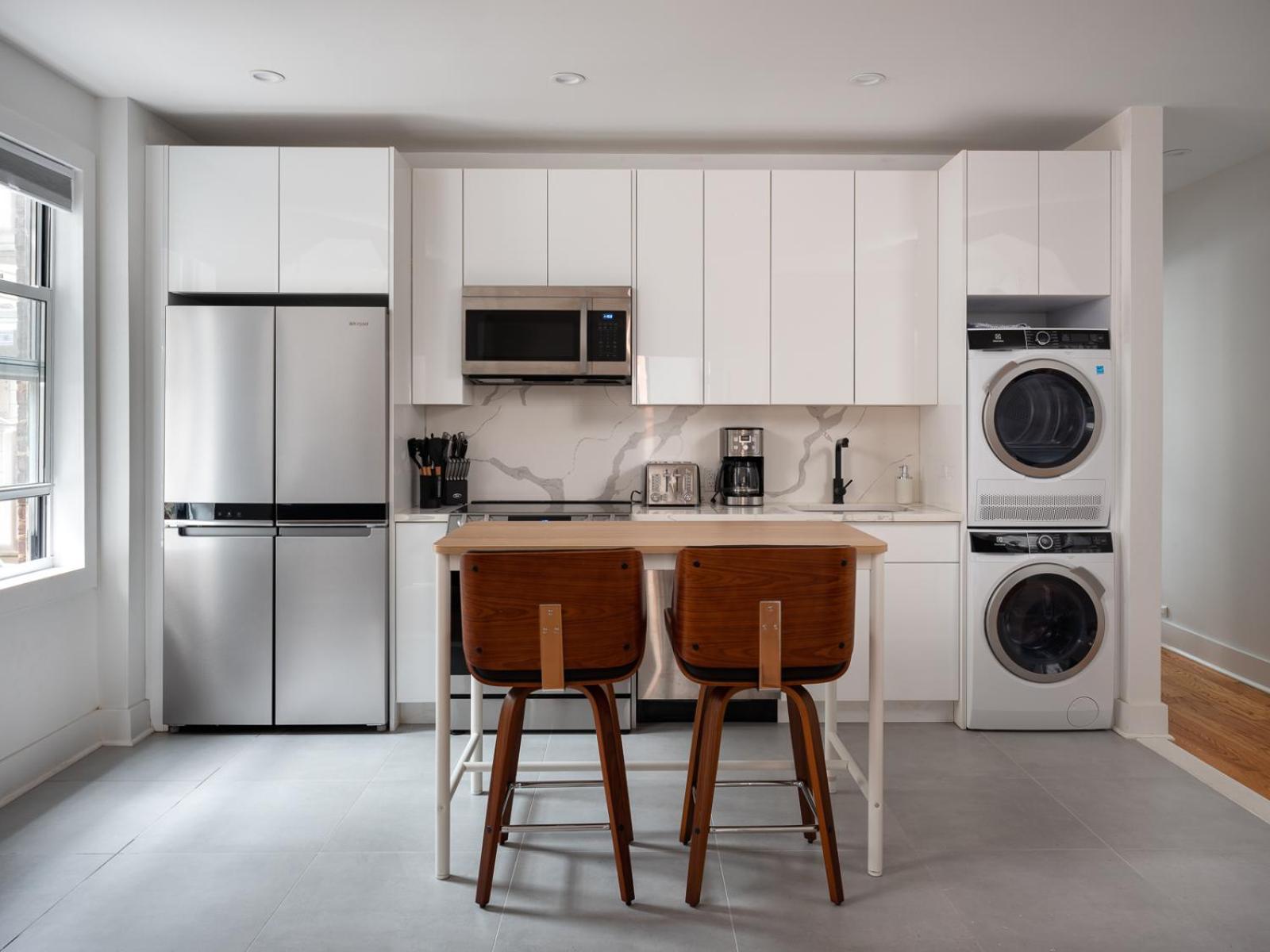 Three Bedroom Brooklynite Suite! New York Bagian luar foto