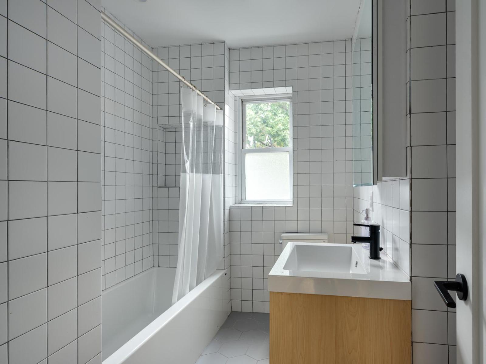 Three Bedroom Brooklynite Suite! New York Bagian luar foto